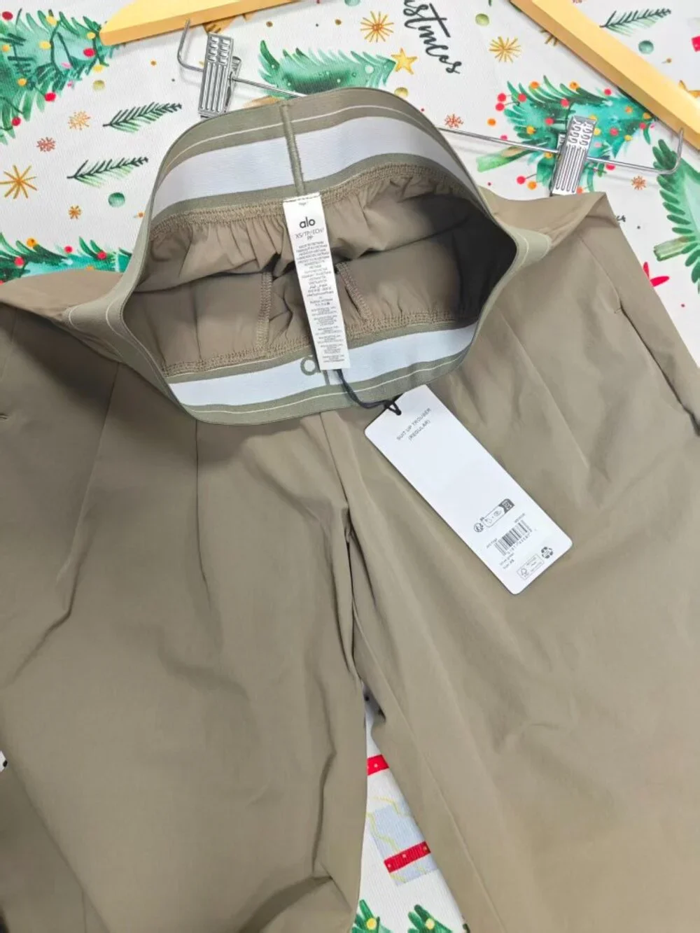 ALO Yoga Suit Up Trouser Olive（Regular 30”）🍻Lightweight Relaxed Fit Minimalist
